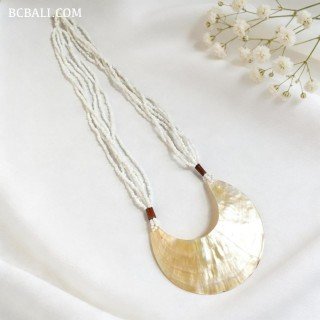 New Design Beads Necklace Shell Pendant